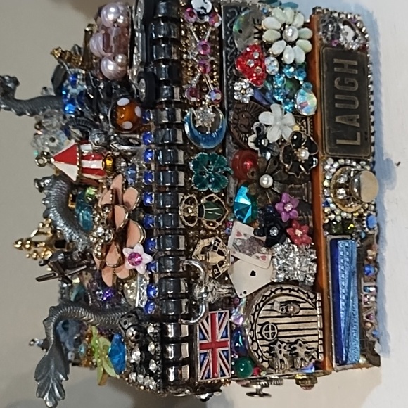 Magic Box - Picture 2 of 4